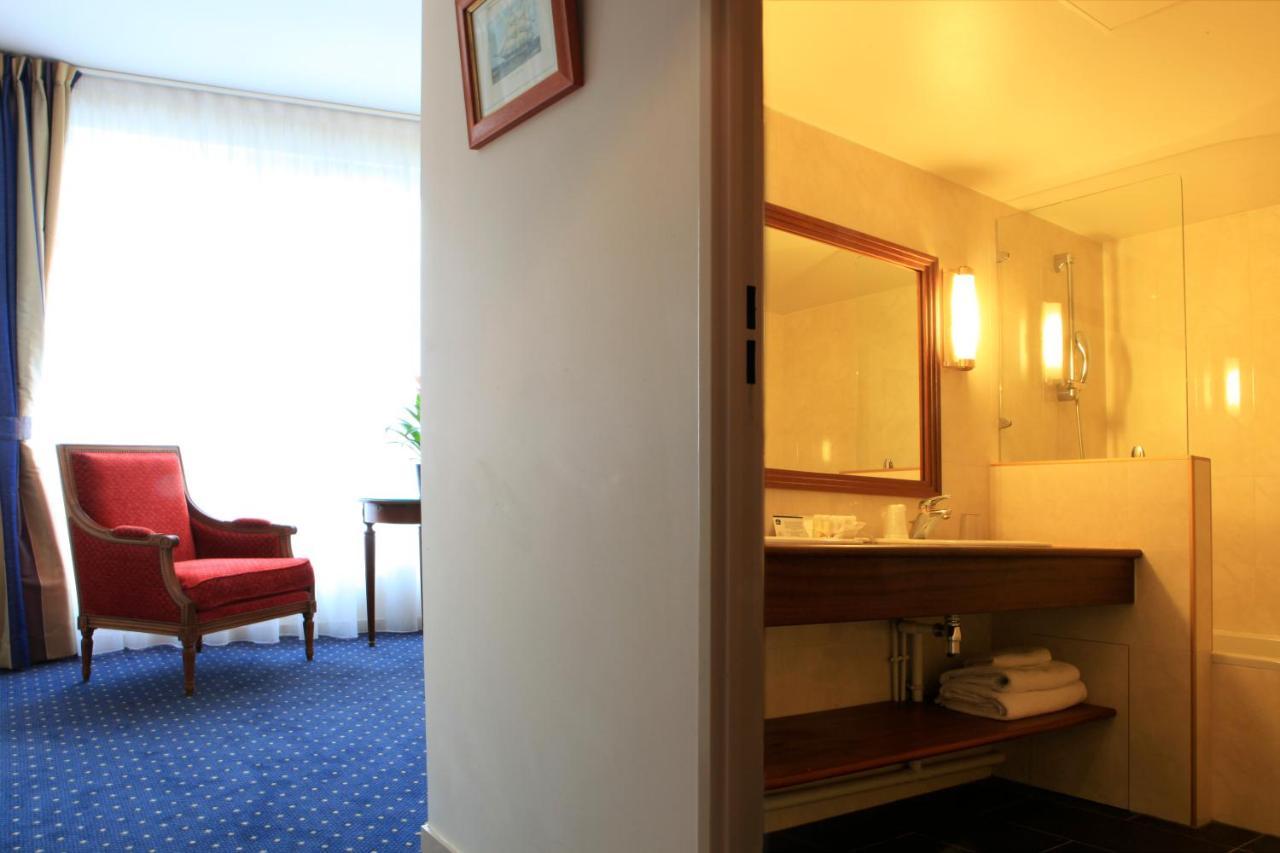Amiral Hotel Париж Екстериор снимка