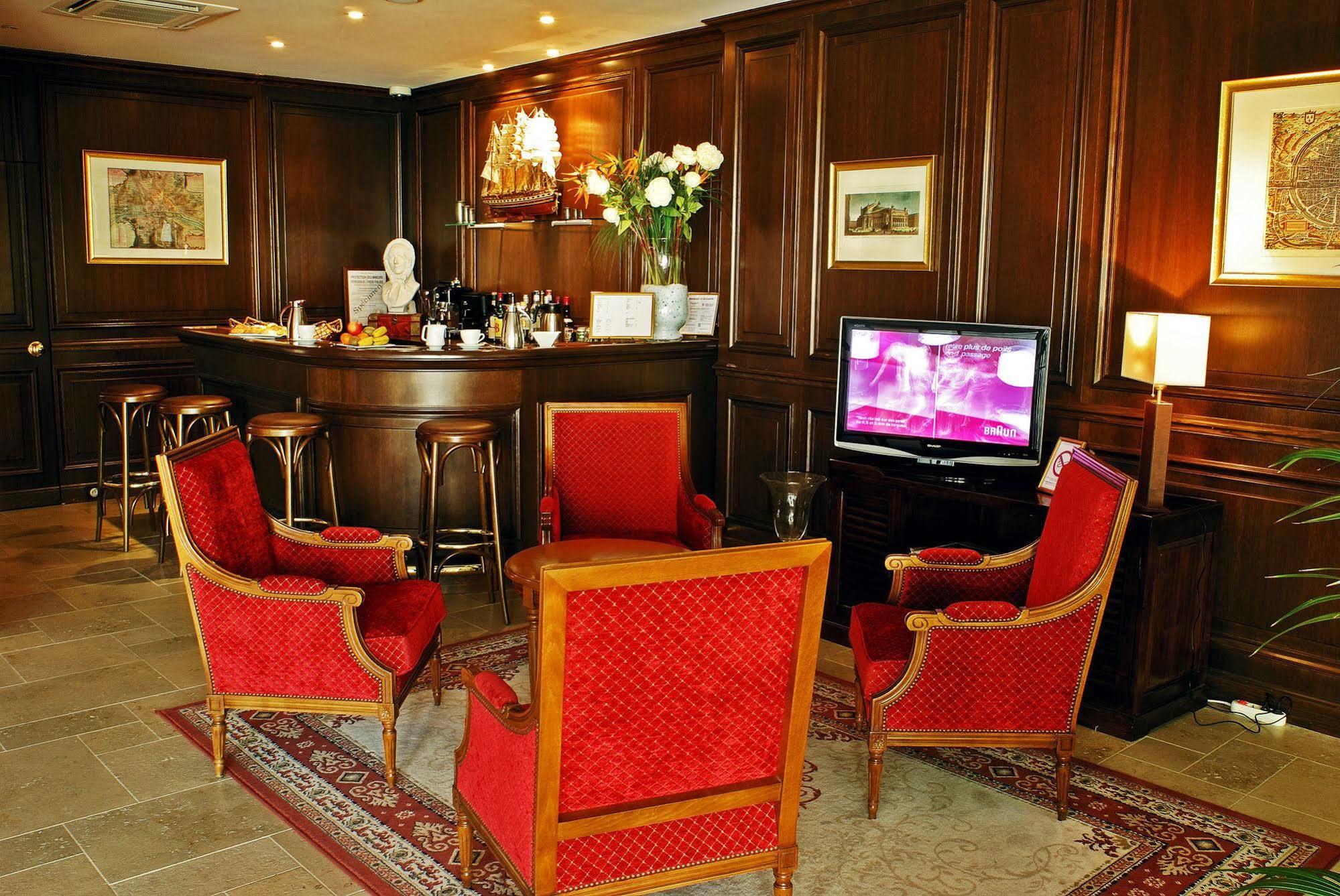 Amiral Hotel Париж Екстериор снимка
